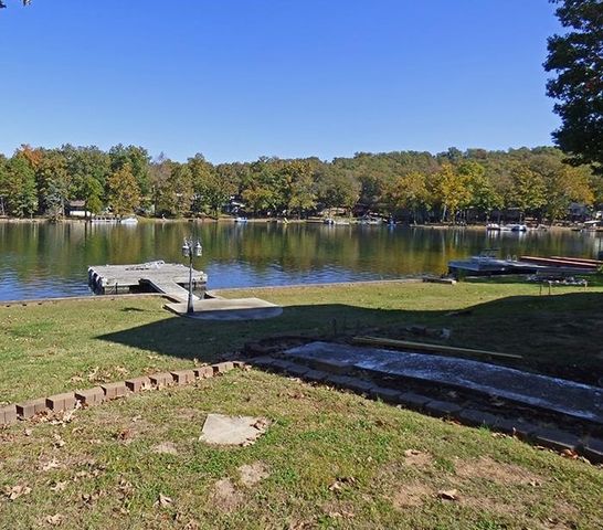 170 E Lakeshore Drive, Cherokee Village, AR 72529