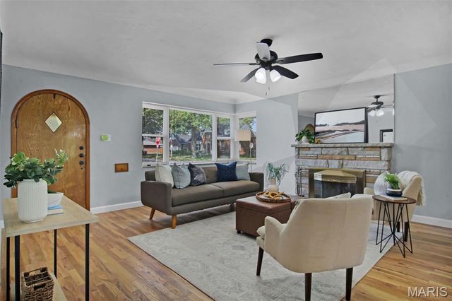 5500 Lindenwood, St Louis, MO 63109