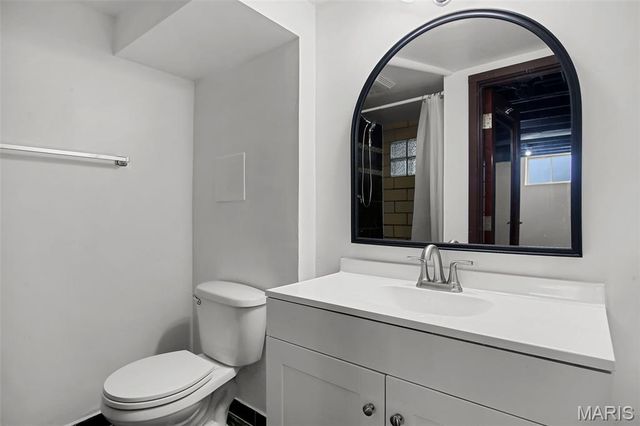 5500 Lindenwood, St Louis, MO 63109