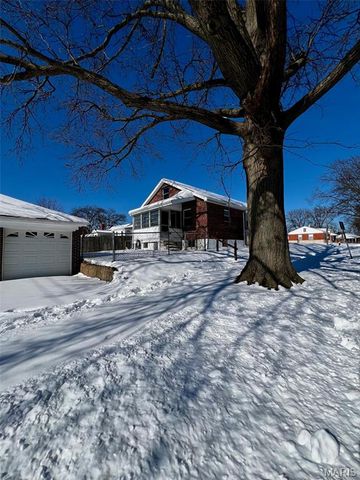 5500 Lindenwood, St Louis, MO 63109