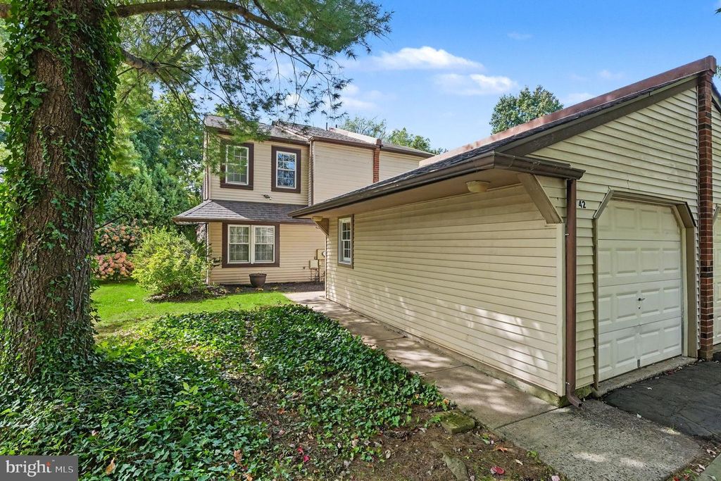 42 STACEY DR, DOYLESTOWN, PA 18901 — photo 3