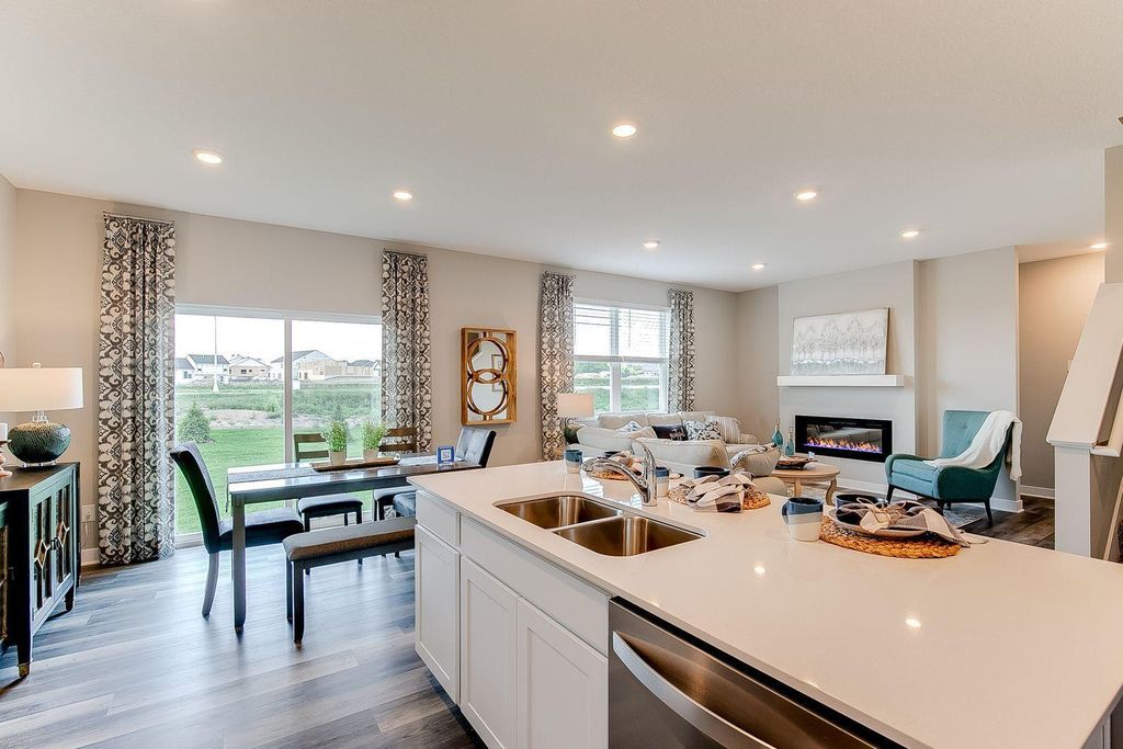 2072 Aquarius Drive, Shakopee, MN 55379