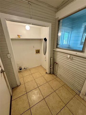 1920 E PARIS STREET, Tampa, FL 33610