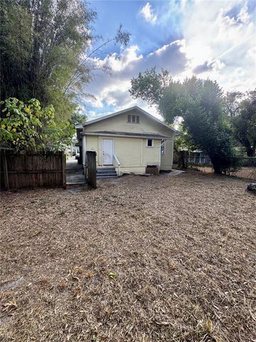 1920 E PARIS STREET, Tampa, FL 33610