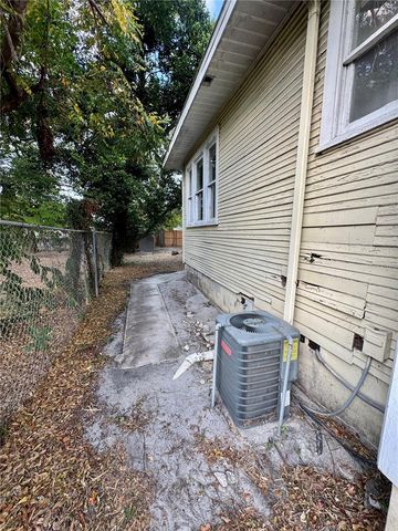 1920 E PARIS STREET, Tampa, FL 33610