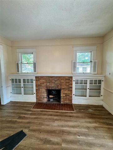 1920 E PARIS STREET, Tampa, FL 33610