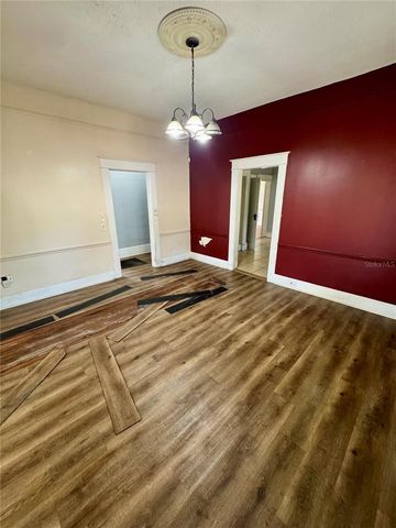 1920 E PARIS STREET, Tampa, FL 33610