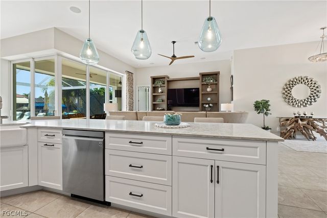 1914 SE 21st ST, Cape Coral, FL 33990