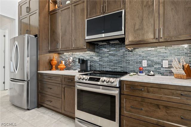 1914 SE 21st ST, Cape Coral, FL 33990