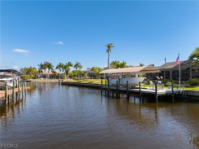 1914 SE 21st ST, Cape Coral, FL 33990