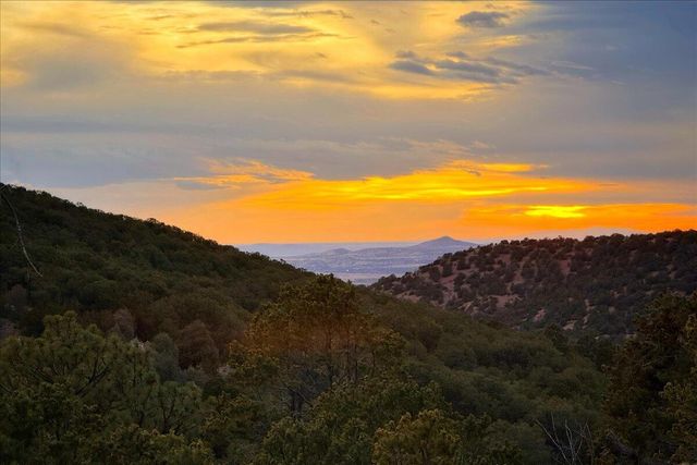 3245 PASEO DEL MONTE, Santa Fe, NM 87501