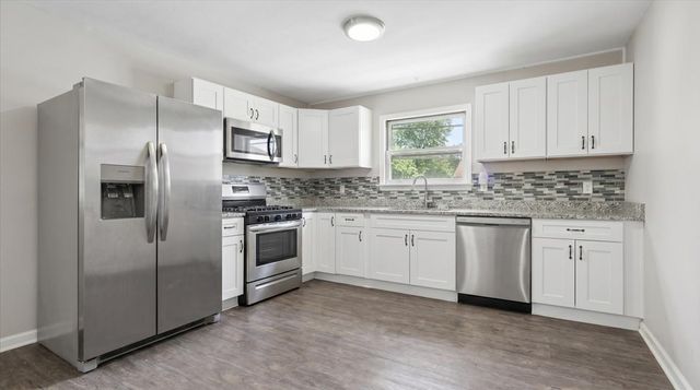 121 Davison Street, Joliet, IL 60433