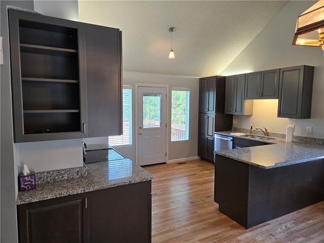 2128 SW British Drive, Lee's Summit, MO 64081