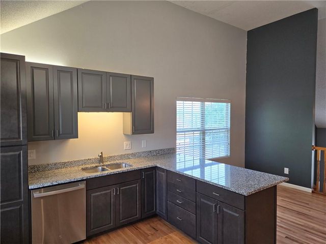 2128 SW British Drive, Lee's Summit, MO 64081