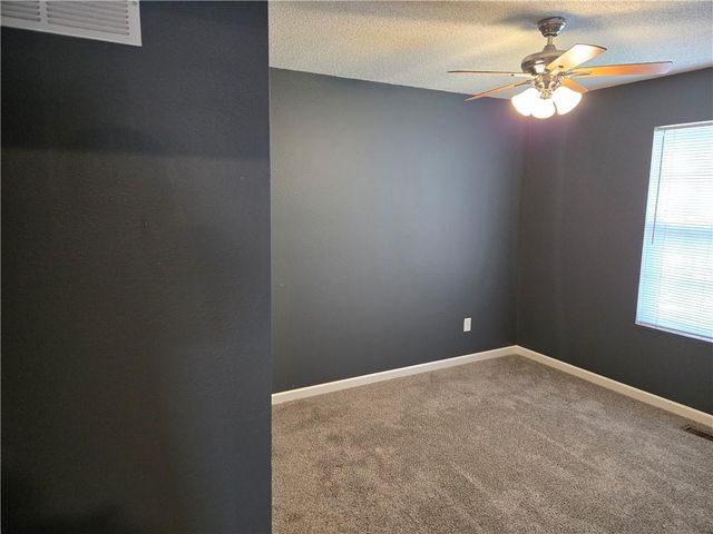 2128 SW British Drive, Lee's Summit, MO 64081