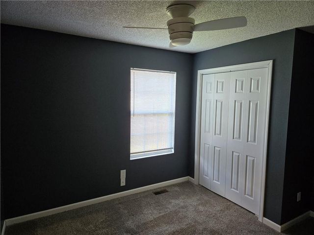 2128 SW British Drive, Lee's Summit, MO 64081