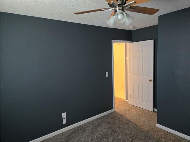 2128 SW British Drive, Lee's Summit, MO 64081