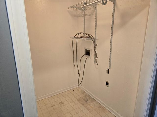 2128 SW British Drive, Lee's Summit, MO 64081