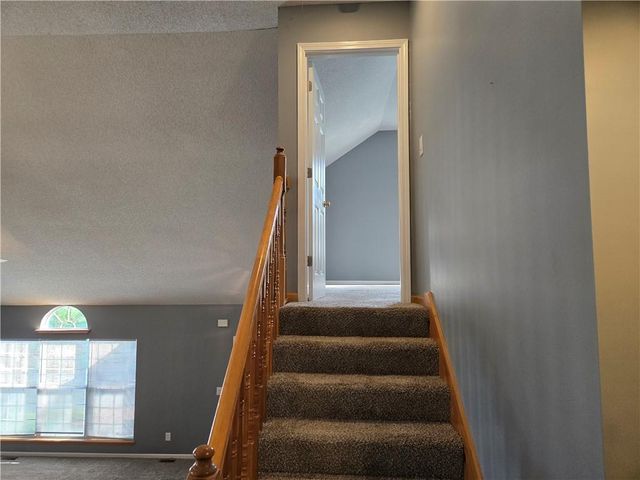 2128 SW British Drive, Lee's Summit, MO 64081