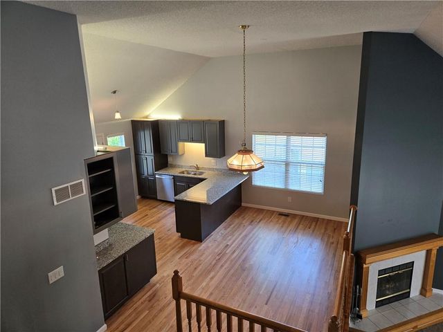 2128 SW British Drive, Lee's Summit, MO 64081