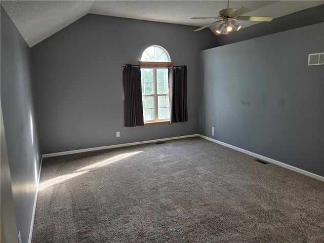 2128 SW British Drive, Lee's Summit, MO 64081