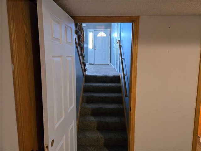 2128 SW British Drive, Lee's Summit, MO 64081
