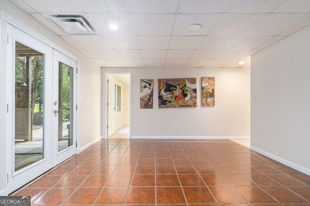 1402 McLendon Drive, Decatur, GA 30033