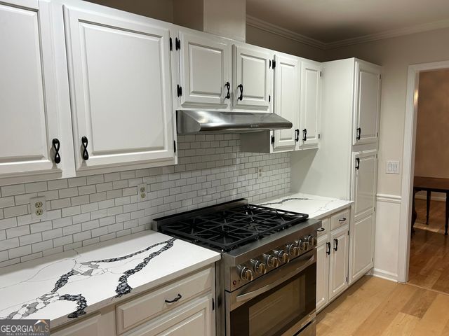 1402 McLendon Drive, Decatur, GA 30033