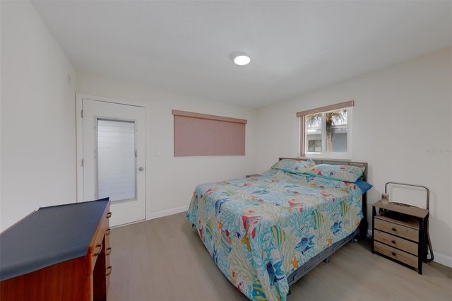 11224 82ND AVENUE 310, Seminole, FL 33772