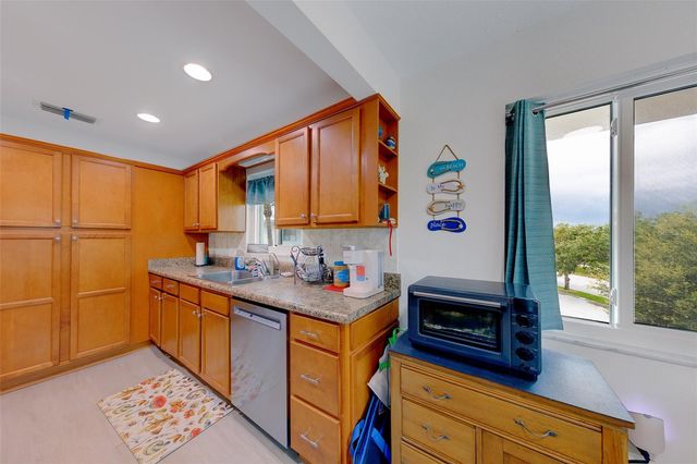 11224 82ND AVENUE 310, Seminole, FL 33772