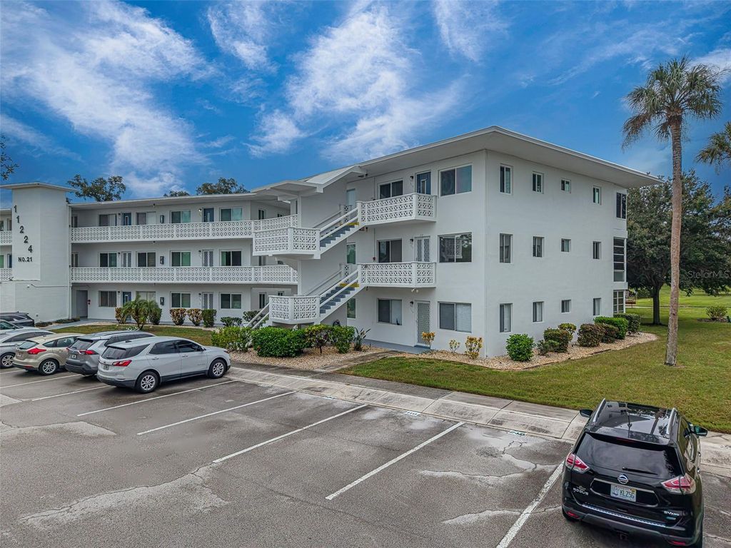 11224 82ND AVENUE 310, Seminole, FL 33772