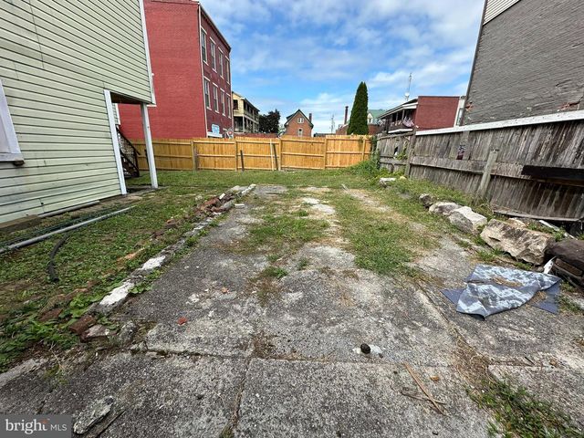 513-515 PENN ST, Huntingdon, PA 16652