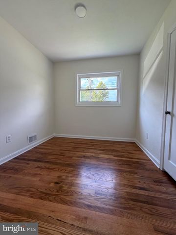 1447 F ST, Woodbridge, VA 22191