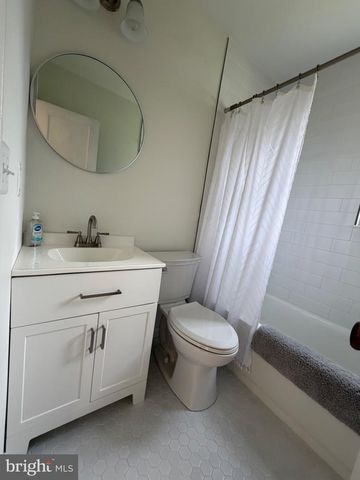 1447 F ST, Woodbridge, VA 22191