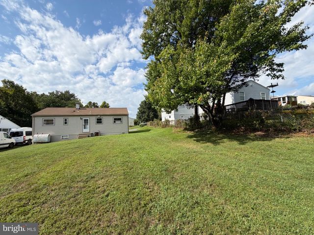 1447 F ST, Woodbridge, VA 22191