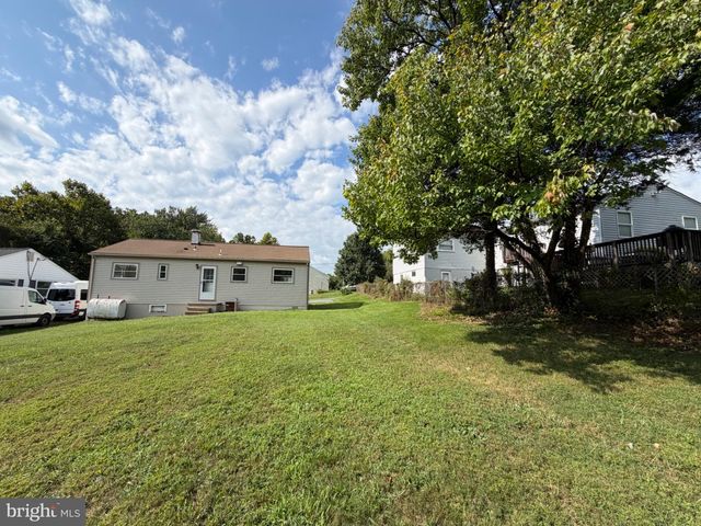 1447 F ST, Woodbridge, VA 22191