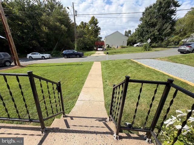 1447 F ST, Woodbridge, VA 22191
