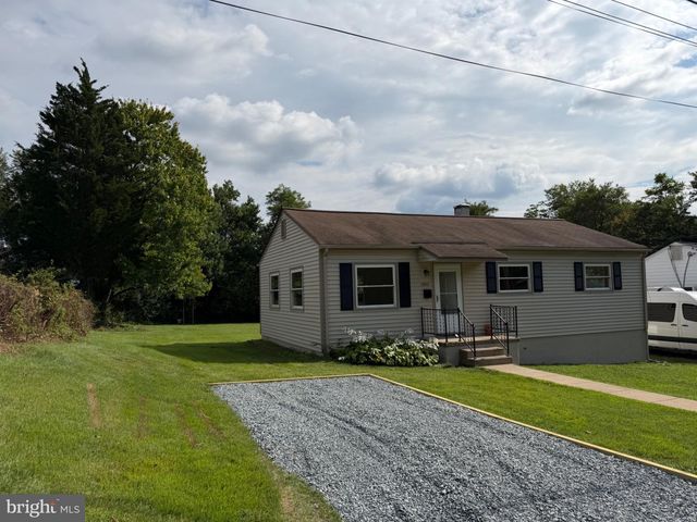 1447 F ST, Woodbridge, VA 22191