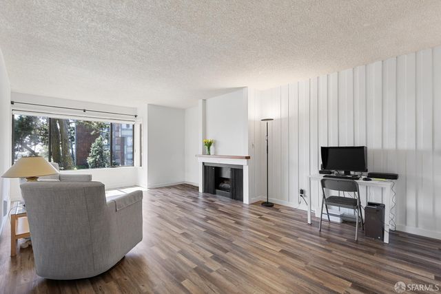 65 Ora Way 103C, San Francisco, CA 94131