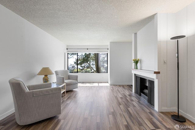 65 Ora Way 103C, San Francisco, CA 94131