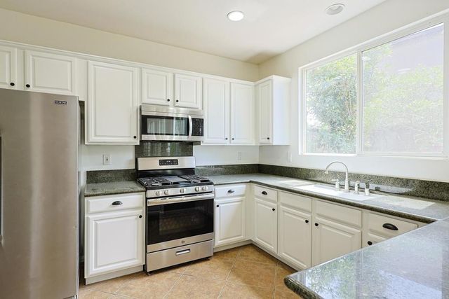 1046 Strawberry Creek Rd, Chula Vista, CA 91913