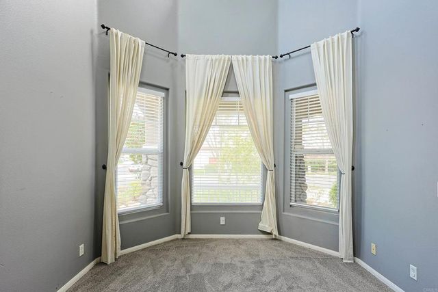 1046 Strawberry Creek Rd, Chula Vista, CA 91913