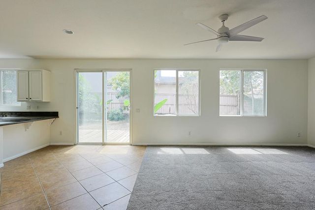 1046 Strawberry Creek Rd, Chula Vista, CA 91913