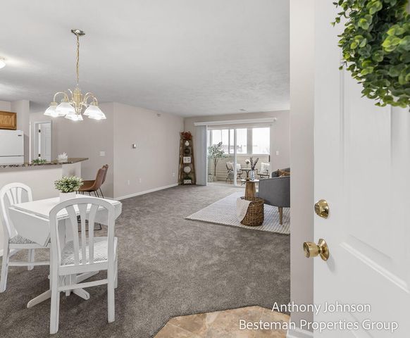 5827 Crosswinds Drive 22, Norton Shores City, MI 49444