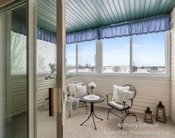 5827 Crosswinds Drive 22, Norton Shores City, MI 49444