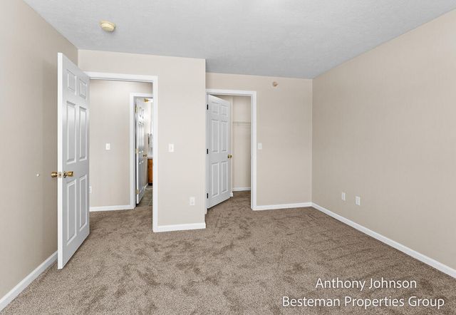 5827 Crosswinds Drive 22, Norton Shores City, MI 49444