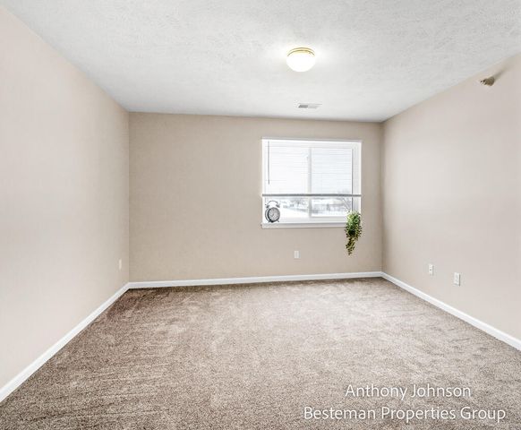 5827 Crosswinds Drive 22, Norton Shores City, MI 49444