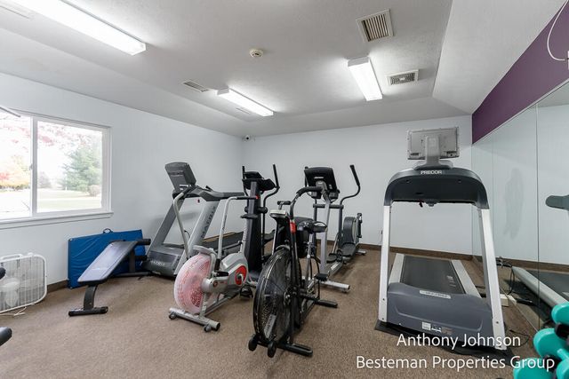 5827 Crosswinds Drive 22, Norton Shores City, MI 49444