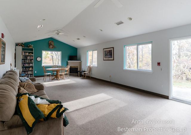 5827 Crosswinds Drive 22, Norton Shores City, MI 49444