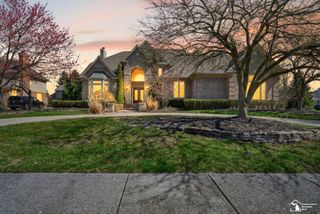 4592 Forestview Drive, West Bloomfield, MI 48322